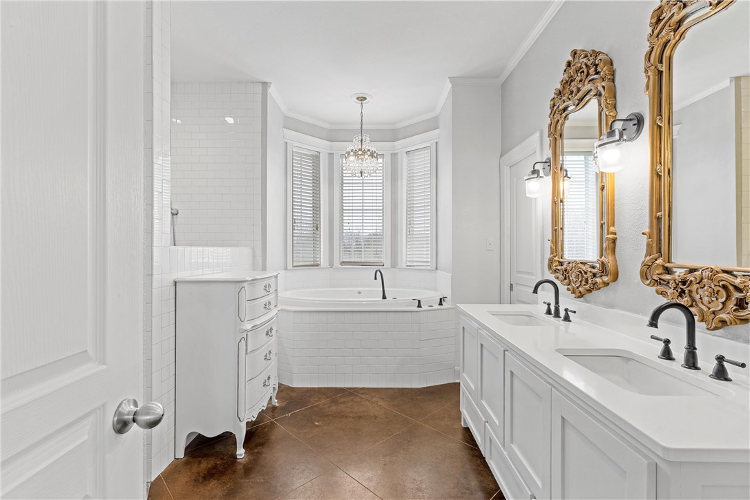 Lorena, Texas, 76655, United States, 5 Bedrooms Bedrooms, ,5 BathroomsBathrooms,Residential,For Sale,1906536