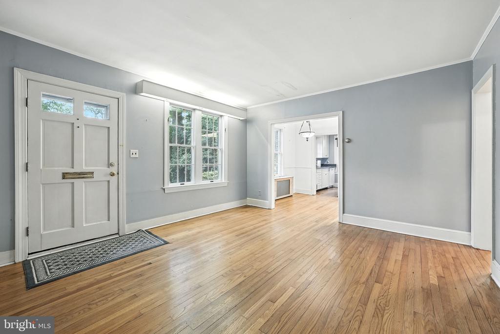 Silver Spring, Maryland, 20901, United States, 3 Bedrooms Bedrooms, ,1 BathroomBathrooms,Residential,For Sale,1928721