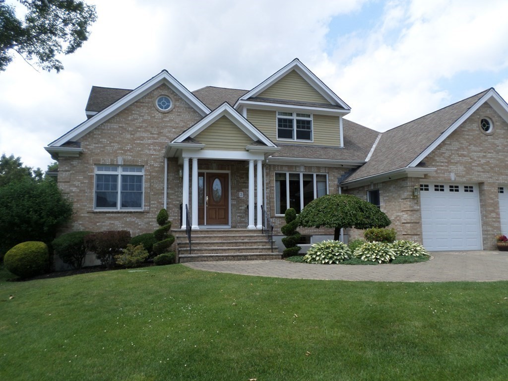 3 Twin Springs Dr Drive, Saugus, Massachusetts, 01906, United States, 5 Bedrooms Bedrooms, ,4 BathroomsBathrooms,Residential,For Sale,3 Twin Springs Dr Drive,1128926