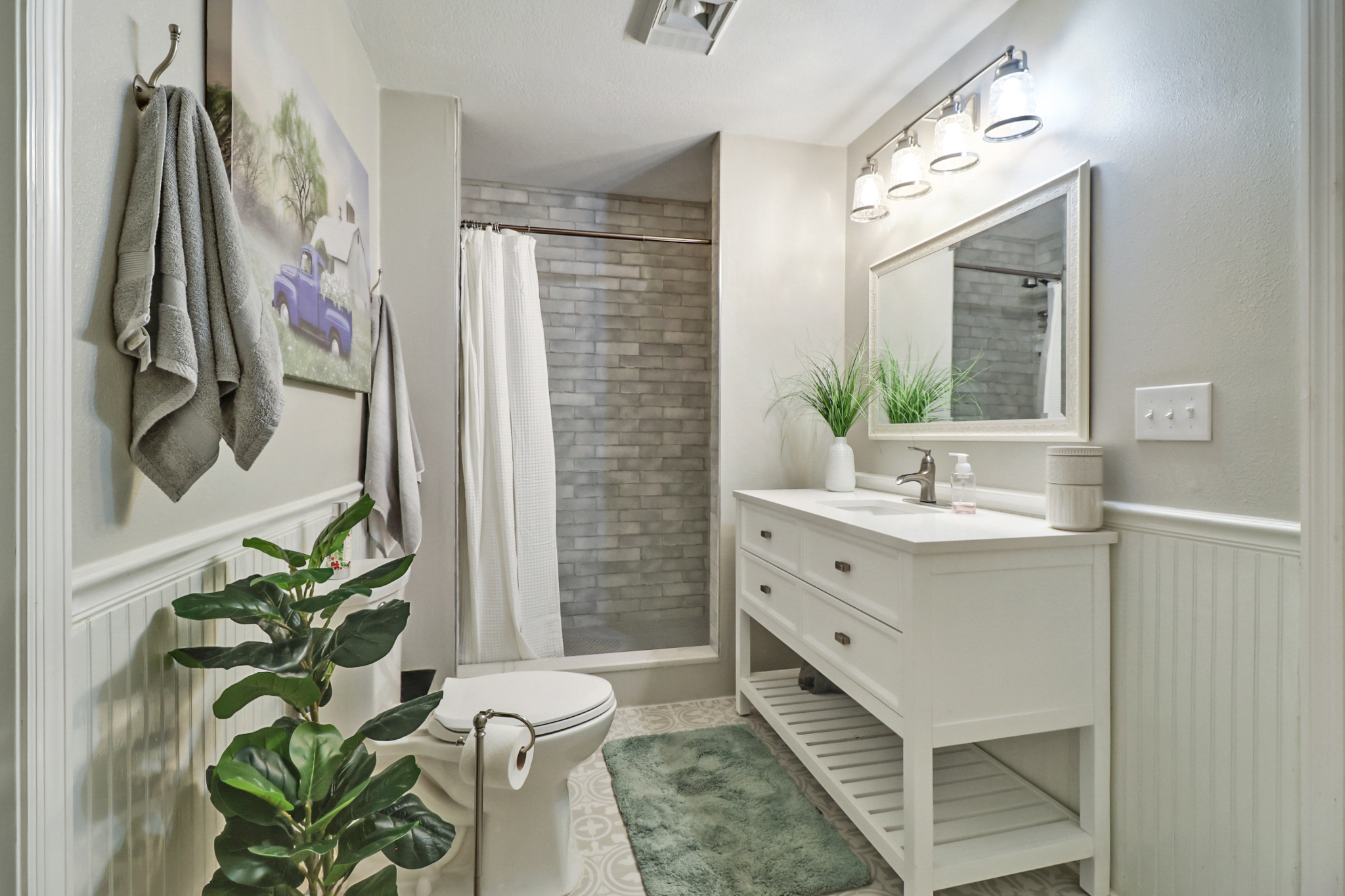 Rockwood, Tennessee, 37854, United States, 4 Bedrooms Bedrooms, ,3 BathroomsBathrooms,Residential,For Sale,2011403