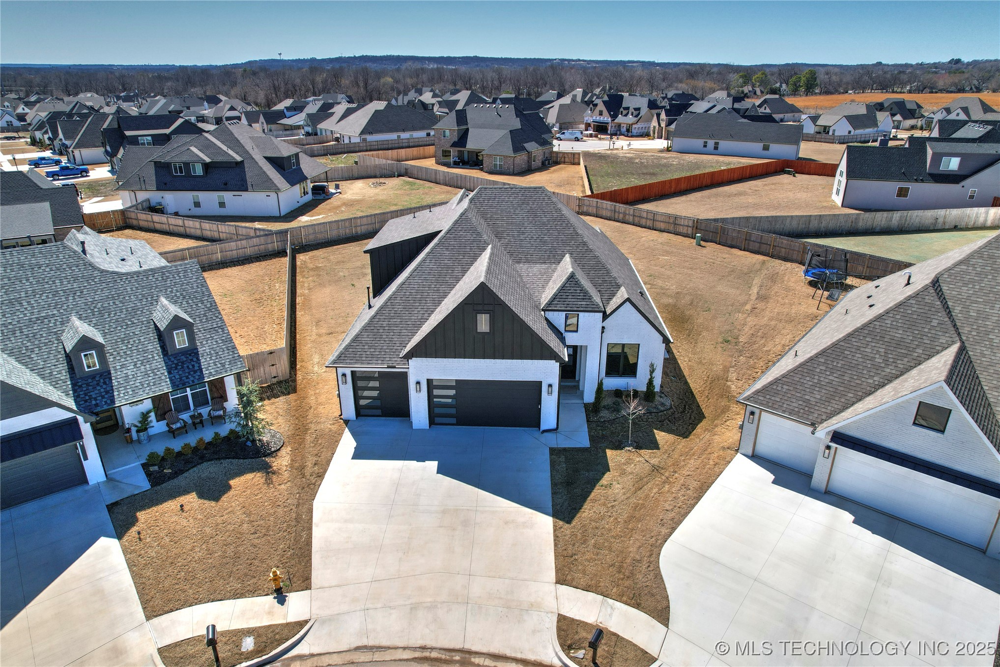 Bixby, Oklahoma, 74008, United States, 4 Bedrooms Bedrooms, ,4 BathroomsBathrooms,Residential,For Sale,1827435