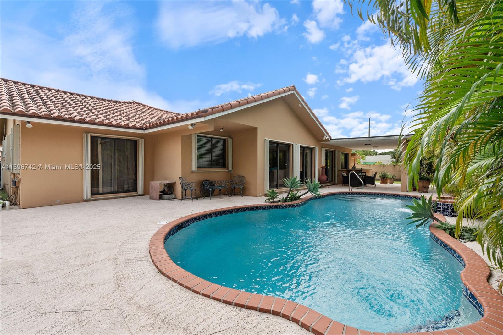 Miami, Florida, 33173, United States, 3 Bedrooms Bedrooms, ,3 BathroomsBathrooms,Residential,For Sale,1966935