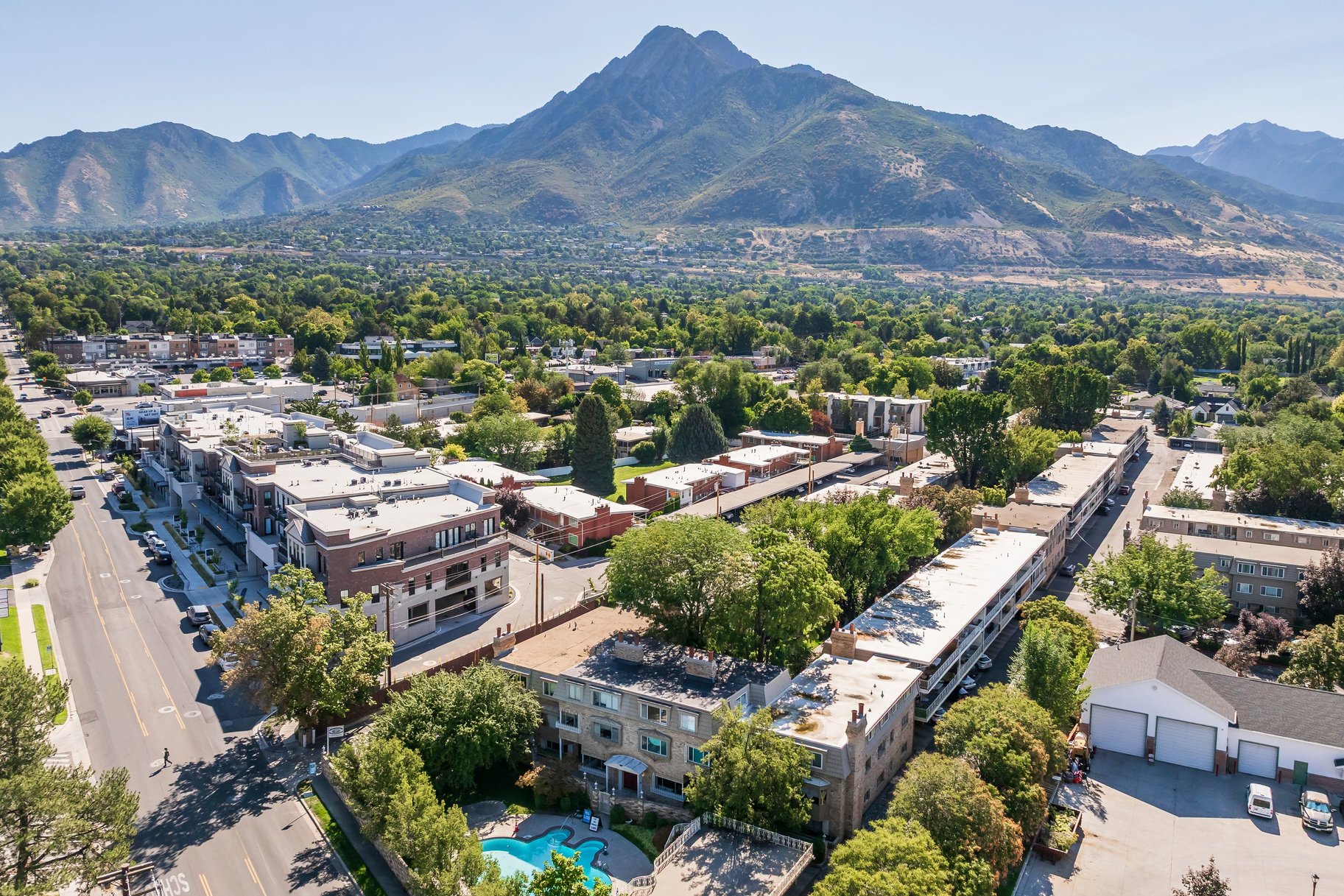  Light-Filled, Remodeled Living in the Heart of Holladay - 物件實景