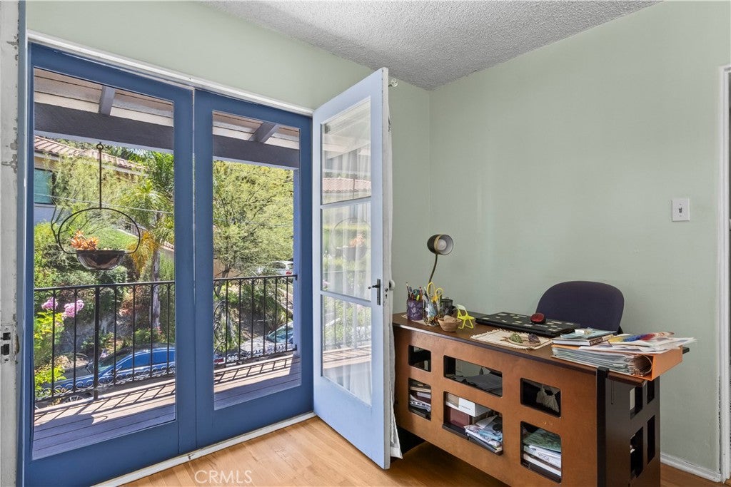 Glendale, California, 91206, United States, 2 Bedrooms Bedrooms, ,2 BathroomsBathrooms,Residential,For Sale,1914154