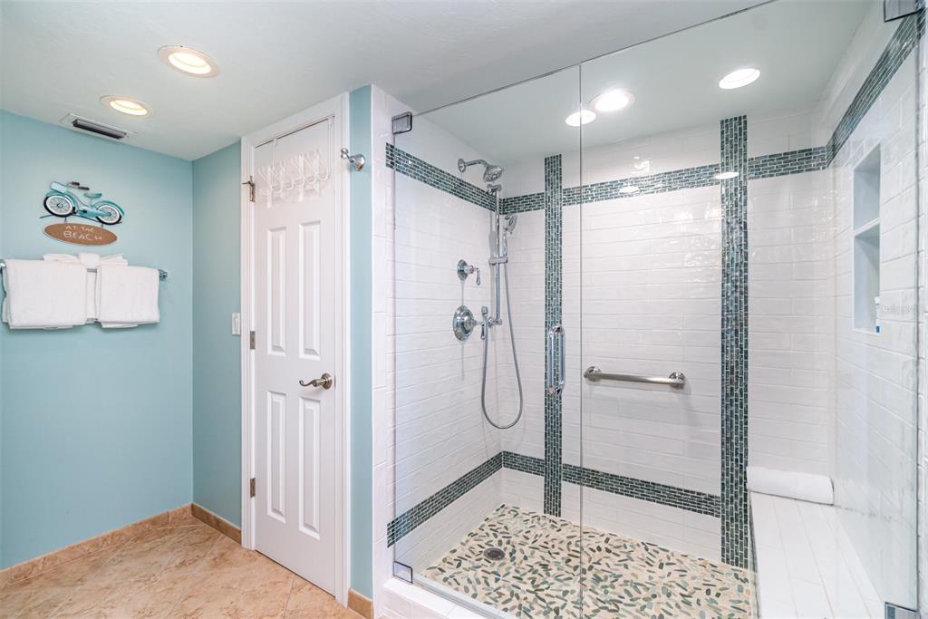FORT MYERS, Florida, 33908, United States, 2 Bedrooms Bedrooms, ,2 BathroomsBathrooms,Residential,For Sale,2006077