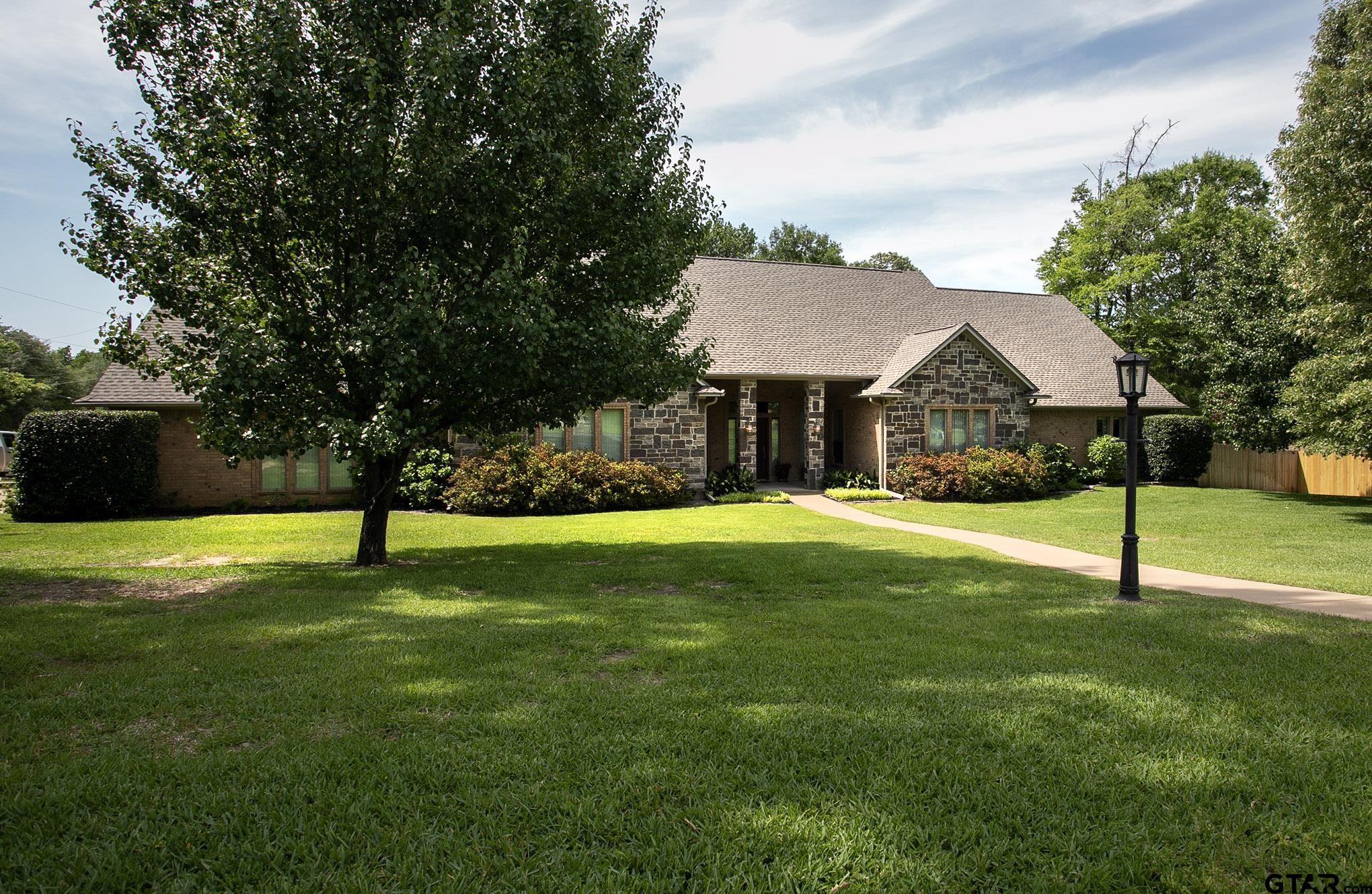 Flint, Texas, 75762, United States, 4 Bedrooms Bedrooms, ,4 BathroomsBathrooms,Residential,For Sale,1817610