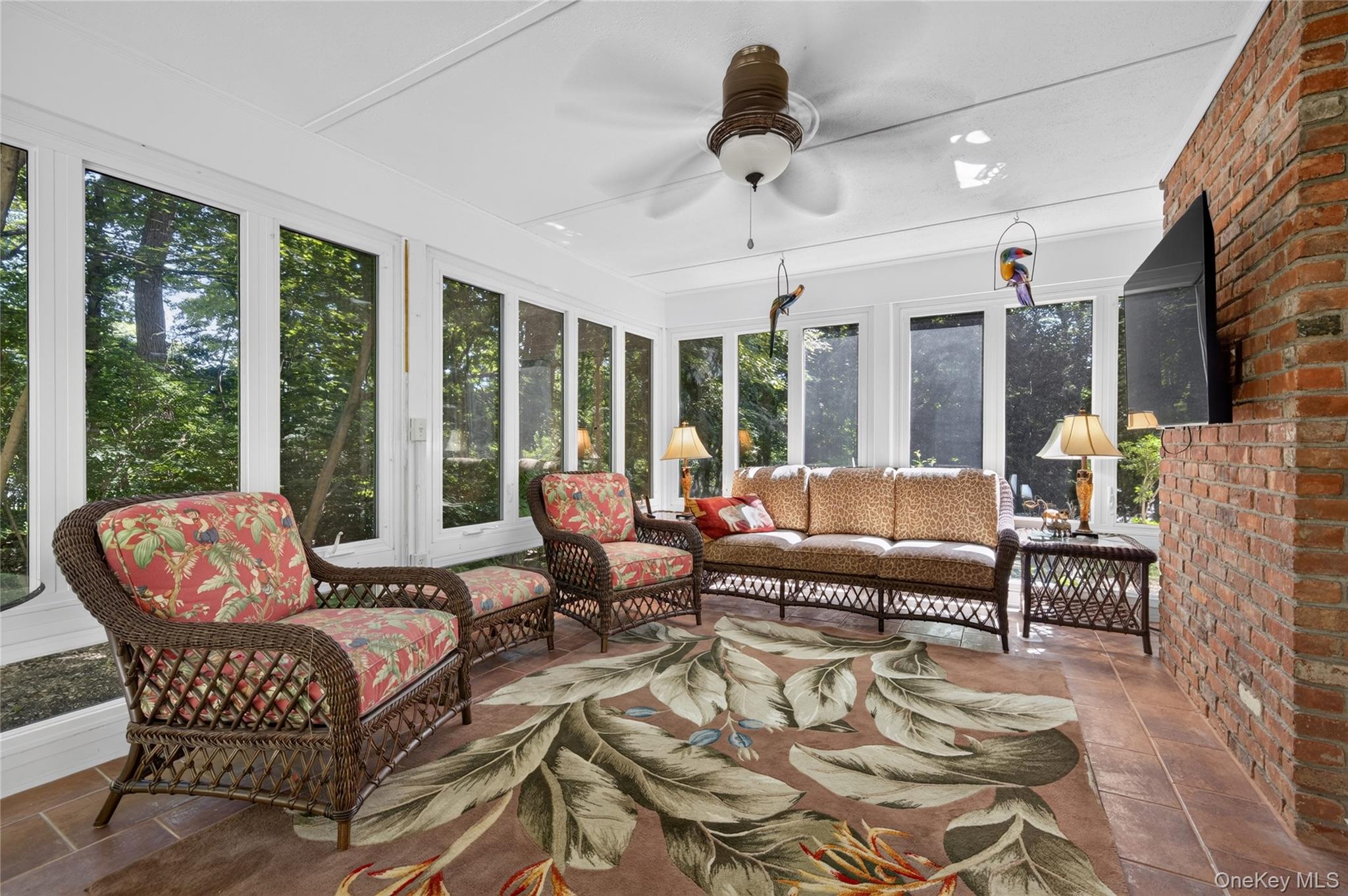  325 Birch Hill Road, Locust Valley, NY, 11560 - 物件實景