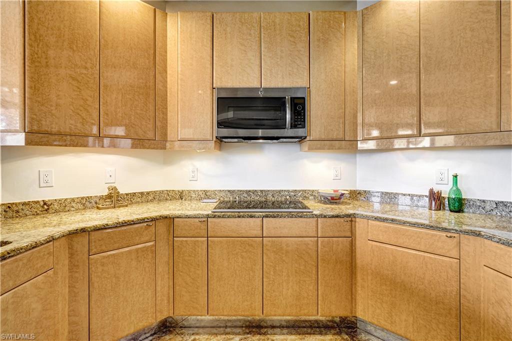 Fort Myers, Florida, 33907, United States, 2 Bedrooms Bedrooms, ,3 BathroomsBathrooms,Residential,For Sale,1994873