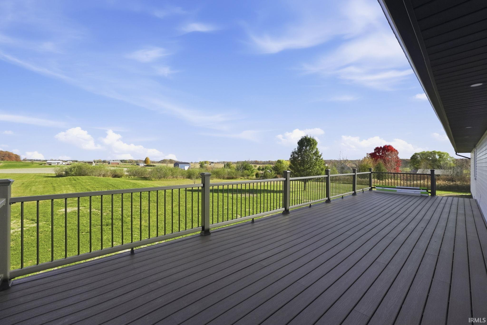 Churubusco, Indiana, 46723, United States, 3 Bedrooms Bedrooms, ,3 BathroomsBathrooms,Residential,For Sale,1987085