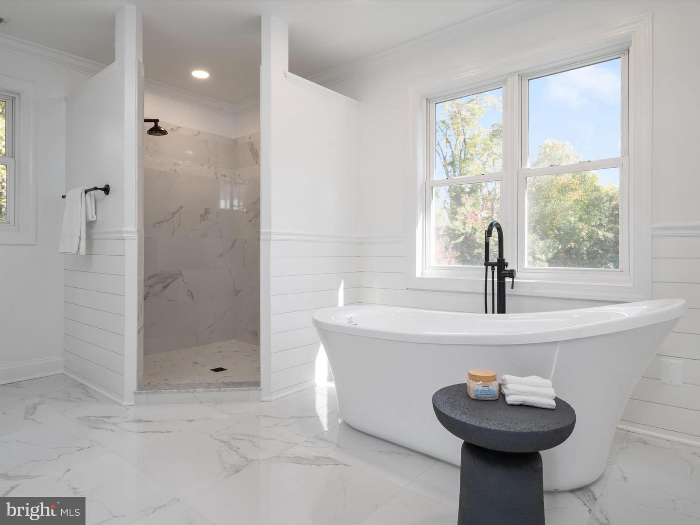 Pasadena, Maryland, 21122, United States, 6 Bedrooms Bedrooms, ,6 BathroomsBathrooms,Residential,For Sale,1994815