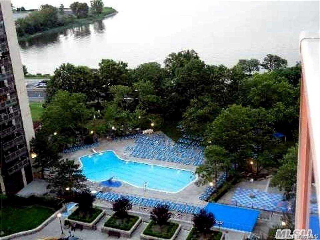 Bayside, New York, 11360, United States, 3 Bedrooms Bedrooms, ,3 BathroomsBathrooms,Residential,For Sale,1937207