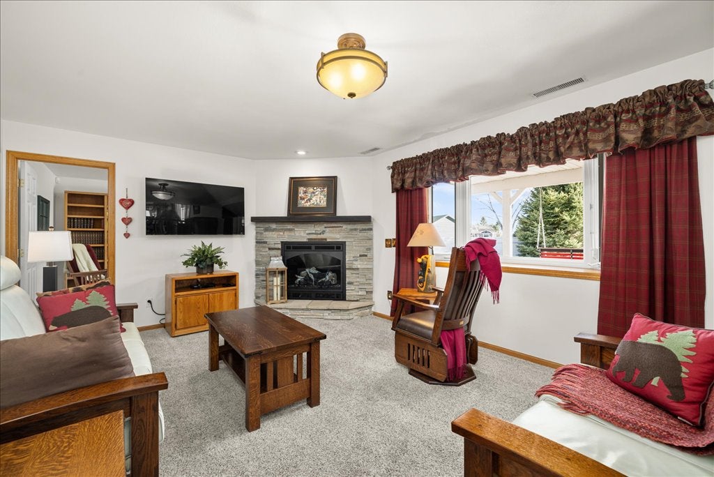 Billings, Montana, 59106, United States, 4 Bedrooms Bedrooms, ,3 BathroomsBathrooms,Residential,For Sale,2048330