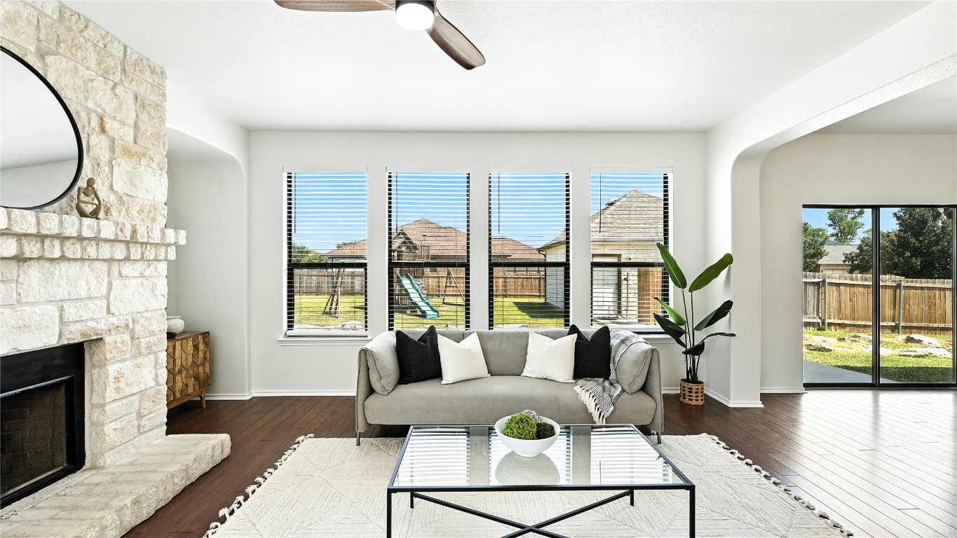 Pflugerville, Texas, 78660, United States, 5 Bedrooms Bedrooms, ,3 BathroomsBathrooms,Residential,For Sale,1918406