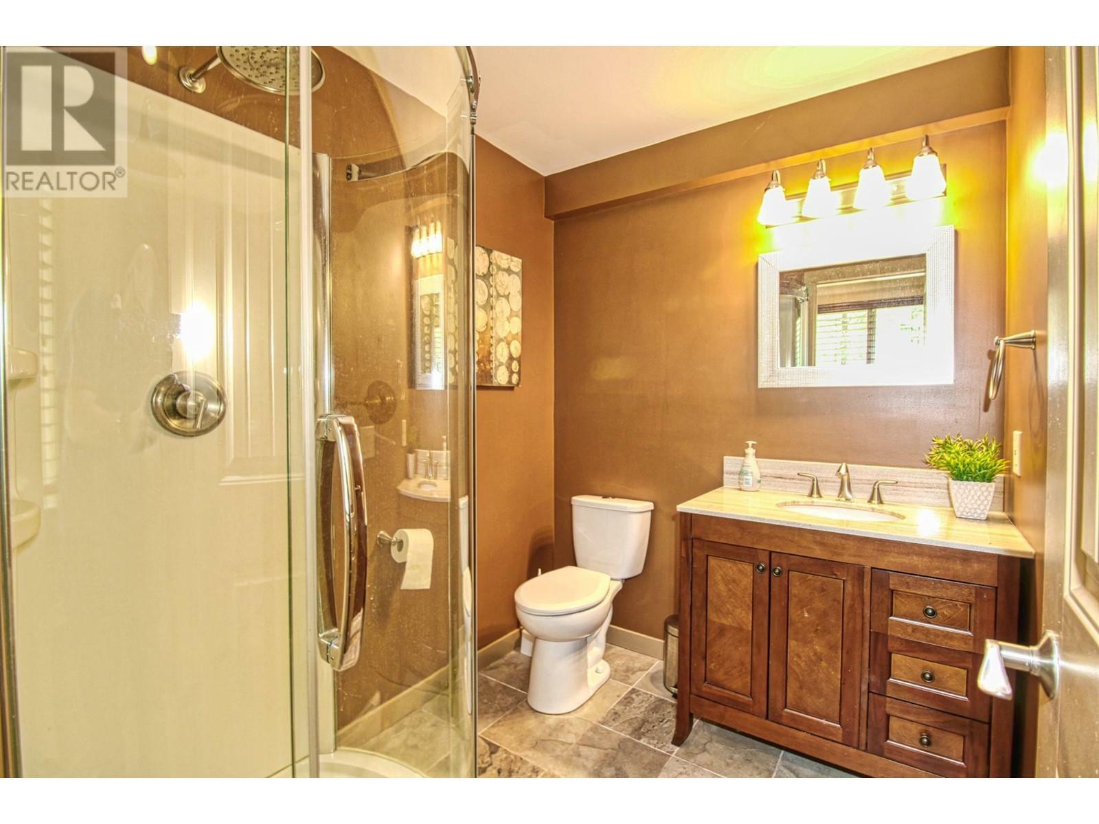 KELOWNA, British Columbia, V1Z 3R8, CA, 3 Bedrooms Bedrooms, ,3 BathroomsBathrooms,Residential,For Sale,1839050