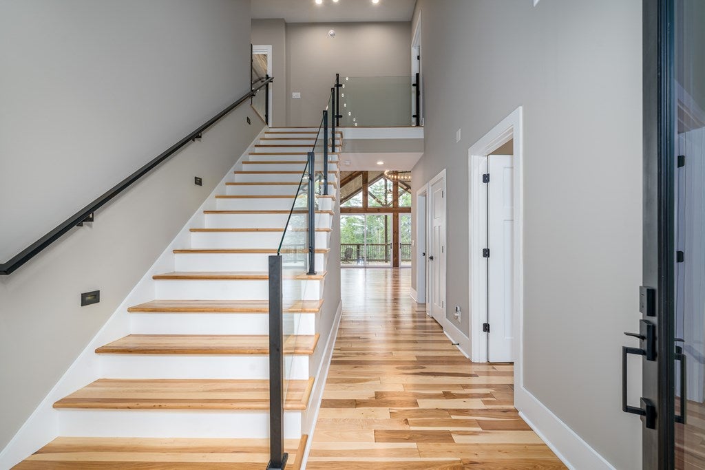 Ellijay, Georgia, 30540, United States, 4 Bedrooms Bedrooms, ,5 BathroomsBathrooms,Residential,For Sale,1858982