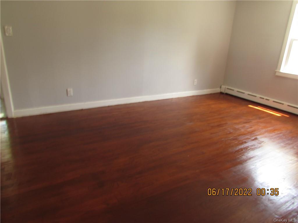 New Rochelle, New York, 10801, United States, 3 Bedrooms Bedrooms, ,1 BathroomBathrooms,Residential,For Sale,1942775