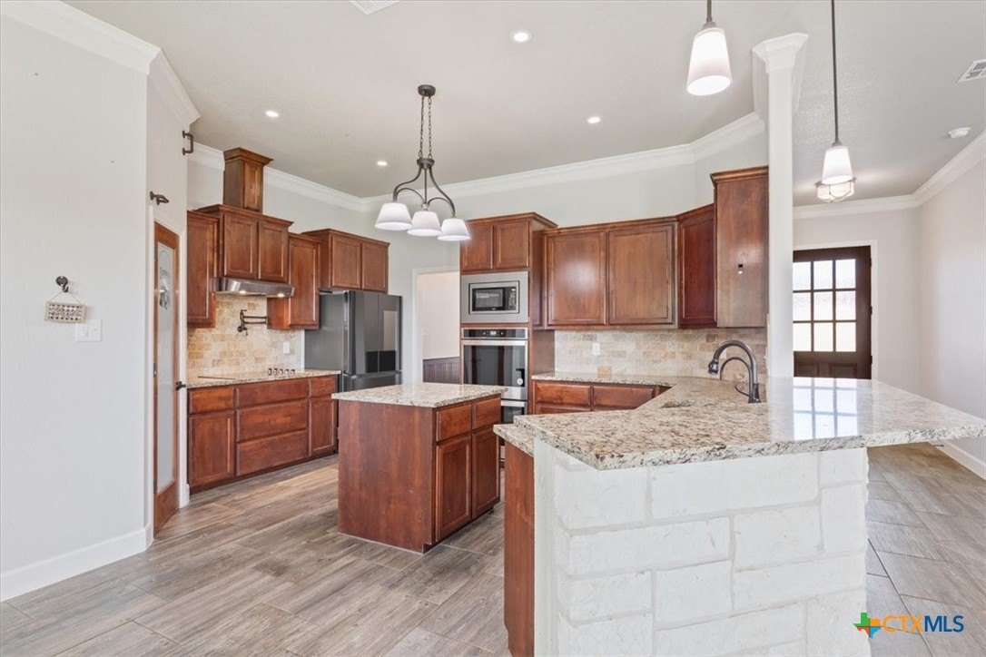 Salado, Texas, 76571, United States, 4 Bedrooms Bedrooms, ,3 BathroomsBathrooms,Residential,For Sale,1978571