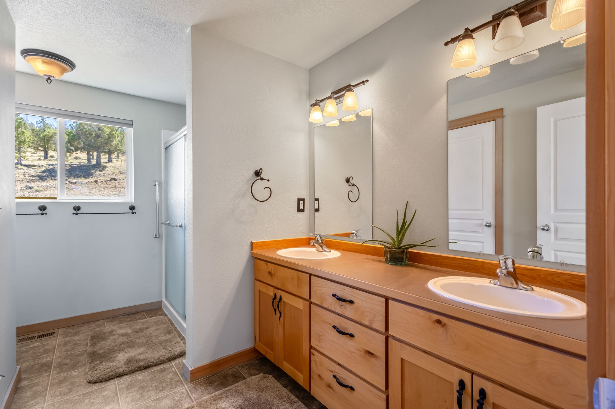6997 SE Scenic Dr., Prineville, Oregon, 97754, United States, 4 Bedrooms Bedrooms, ,2 BathroomsBathrooms,Residential,For Sale,6997 SE Scenic Dr.,1573189