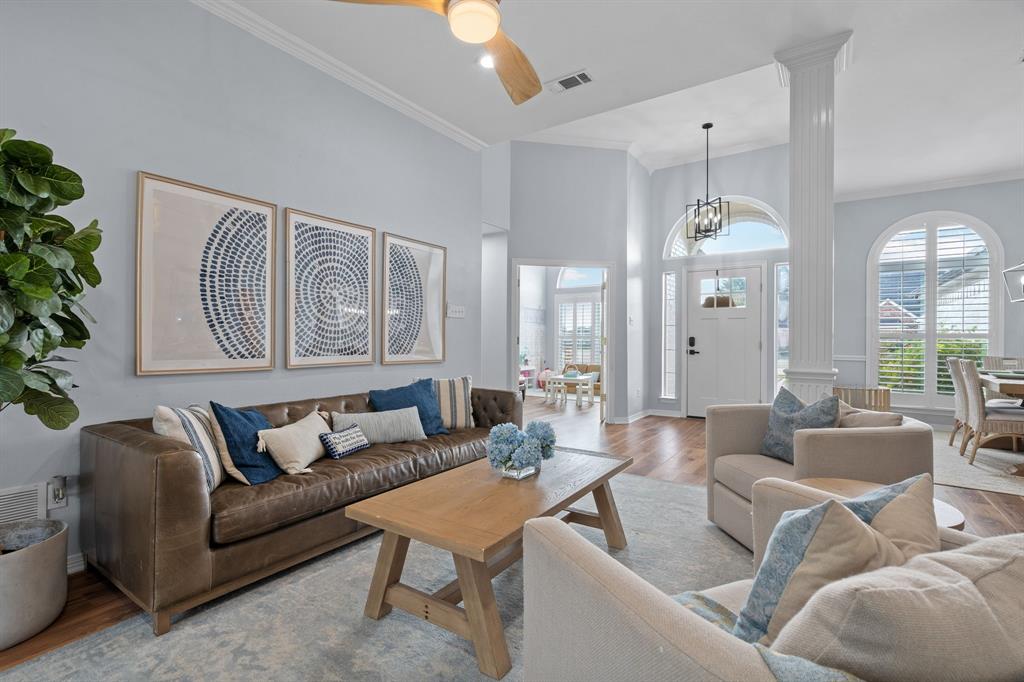 Waxahachie, Texas, 75165, United States, 3 Bedrooms Bedrooms, ,3 BathroomsBathrooms,Residential,For Sale,1987029