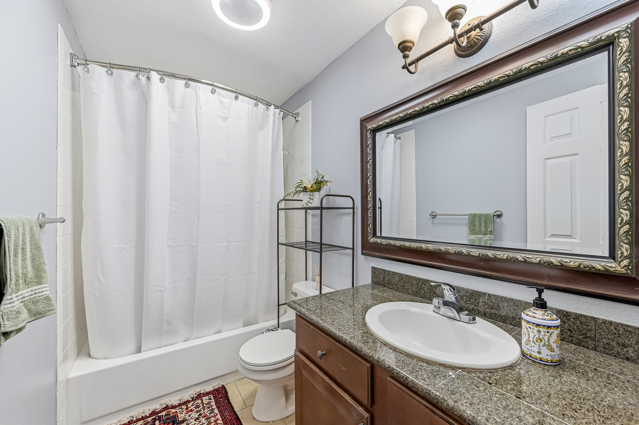  20330 Bothell Everett Hwy Unit #C201, Bothell, WA 98012 - 物件實景