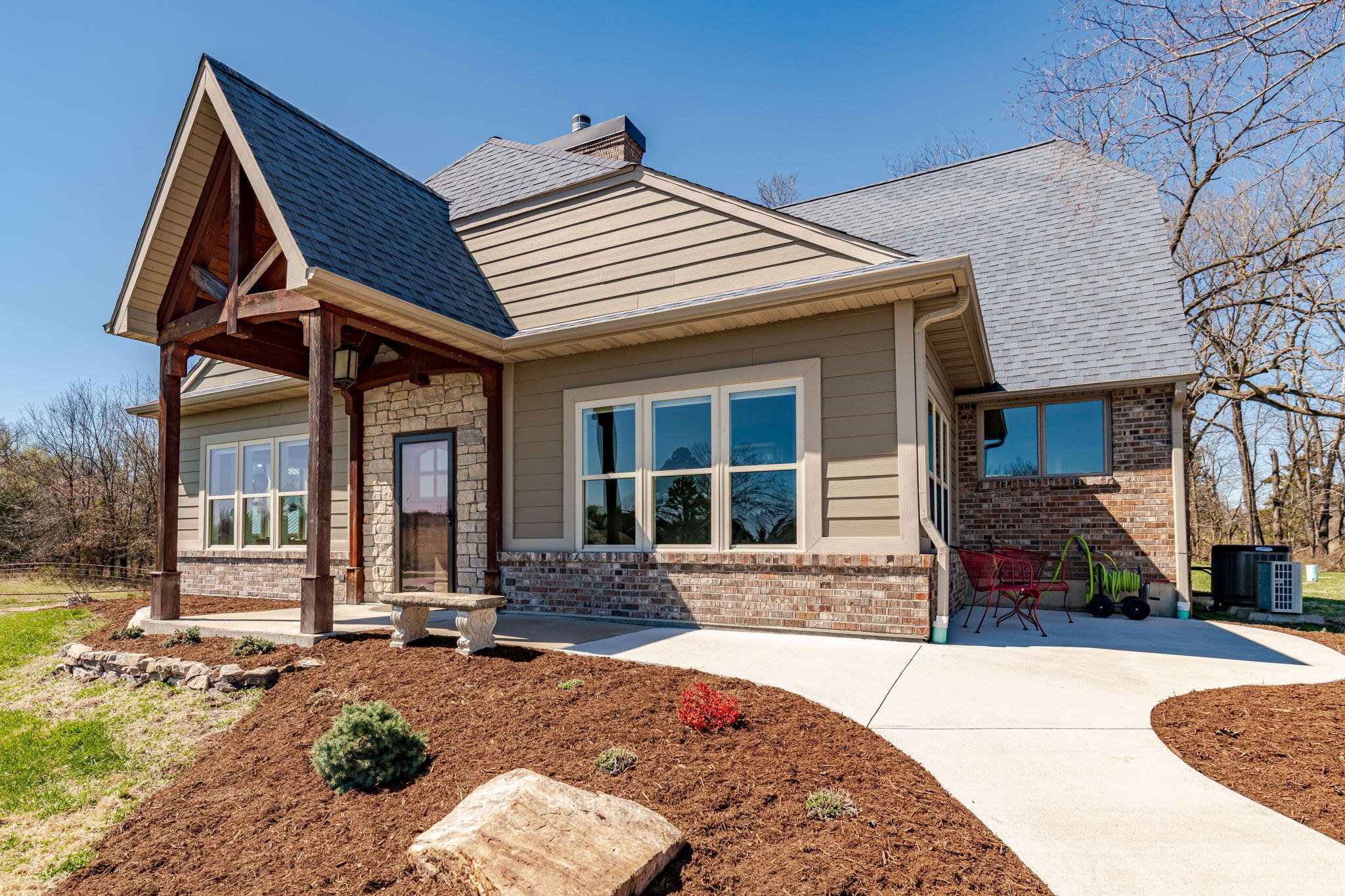 ROCHEPORT, Missouri, 65279, United States, 3 Bedrooms Bedrooms, ,3 BathroomsBathrooms,Residential,For Sale,1851198