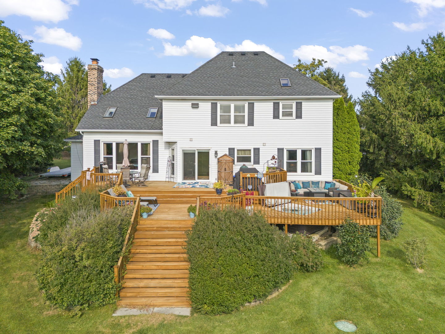 Oswego, Illinois, 60543, United States, 4 Bedrooms Bedrooms, ,3 BathroomsBathrooms,Residential,For Sale,1949228