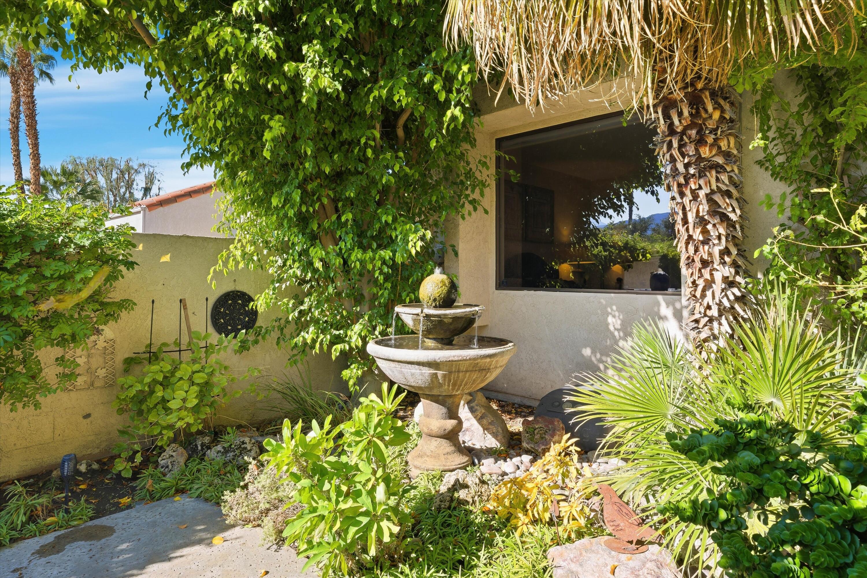 Rancho Mirage, California, 92270, United States, 2 Bedrooms Bedrooms, ,2 BathroomsBathrooms,Residential,For Sale,1993377