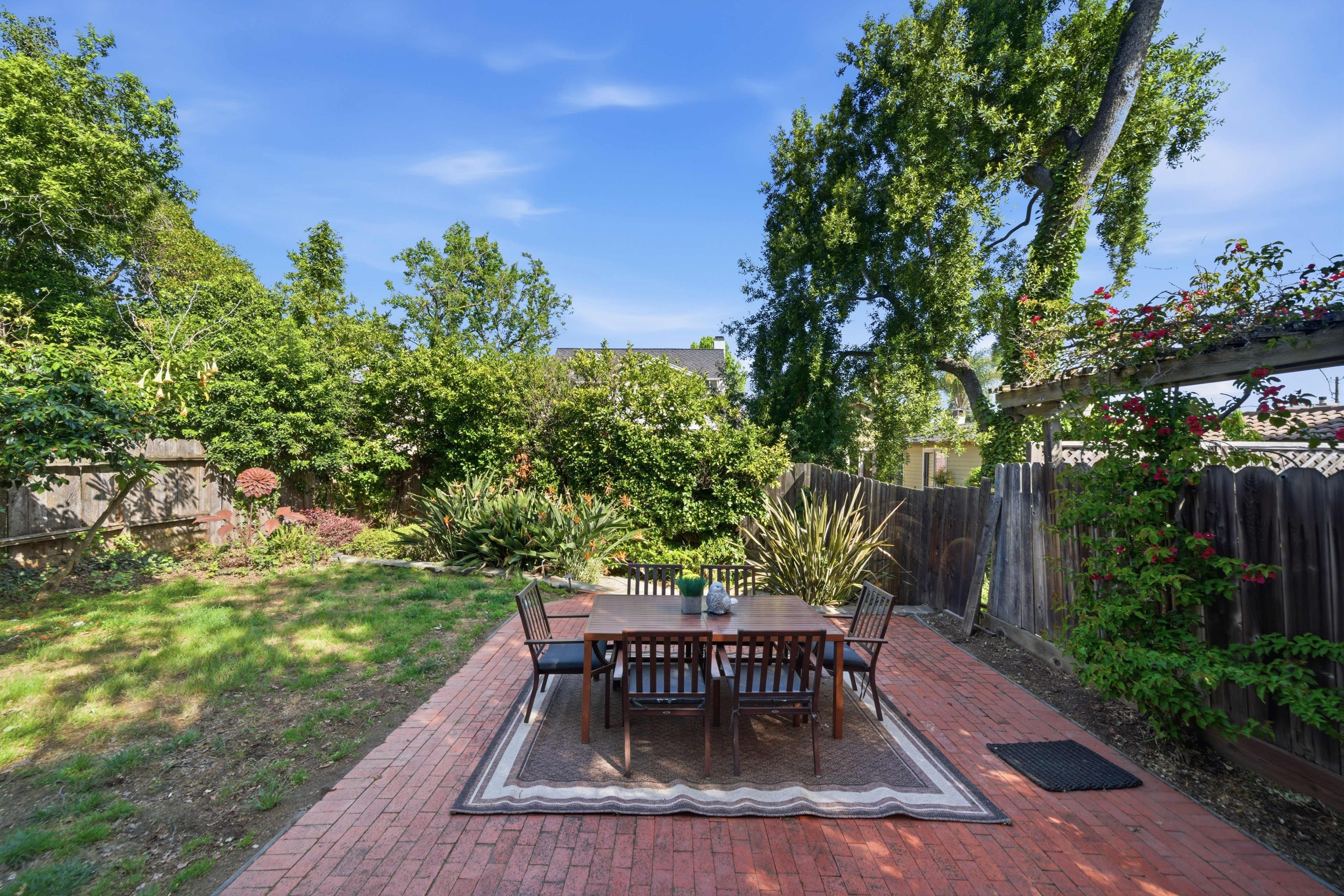  Fantastic San Carlos Location - 物件實景