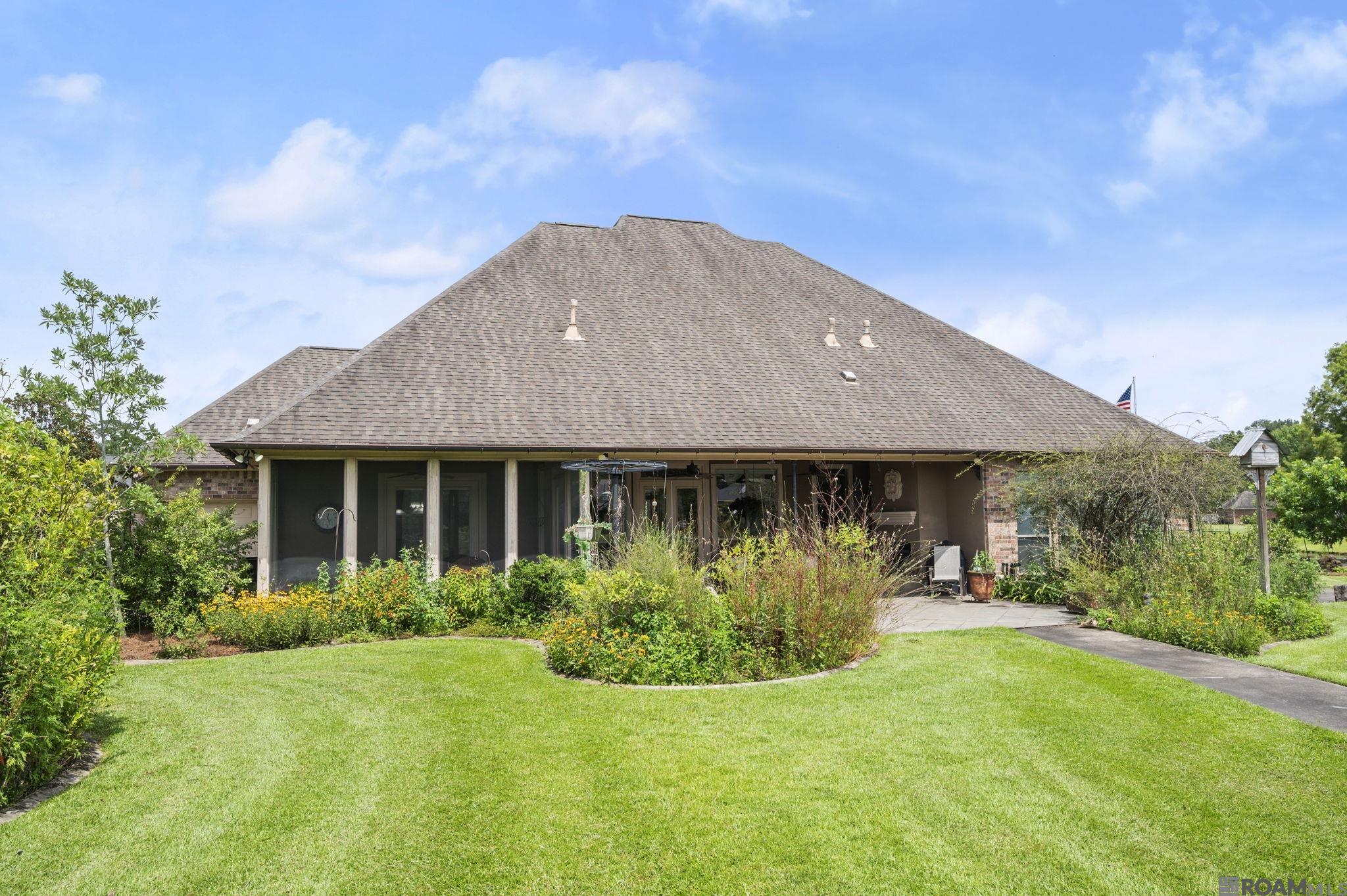 Central, Louisiana, 70739, United States, 4 Bedrooms Bedrooms, ,3 BathroomsBathrooms,Residential,For Sale,1976981