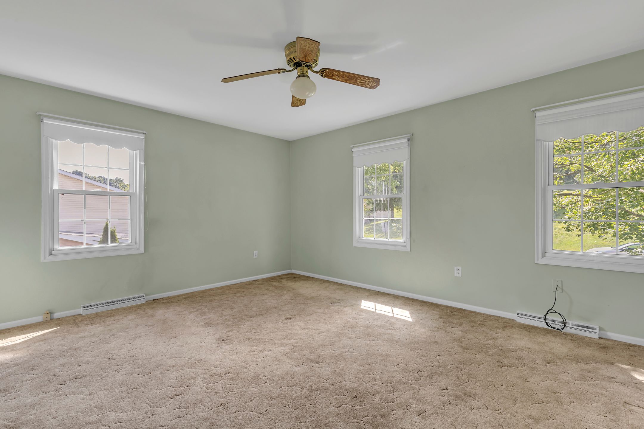  107 Heather Drive, Monaca, PA 15061 - 物件實景