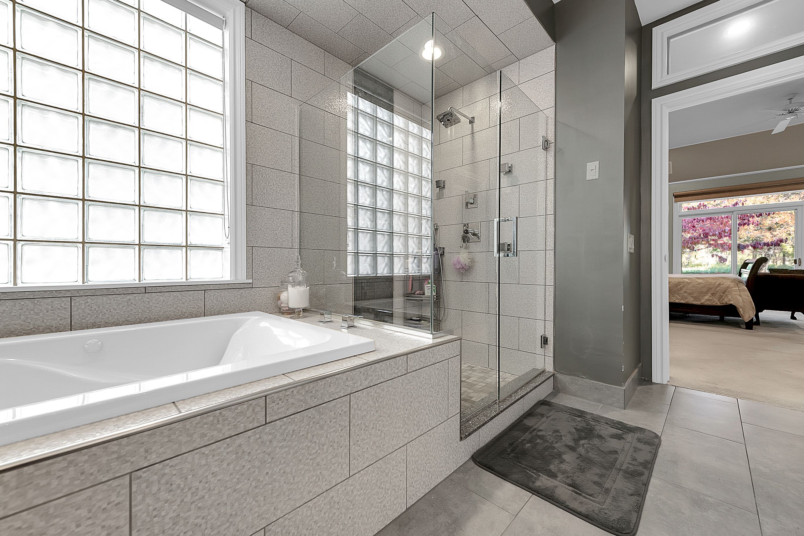 8 Gleneagles Court, Dearborn, Michigan, 48120, United States, 3 Bedrooms Bedrooms, ,5 BathroomsBathrooms,Residential,For Sale,8 Gleneagles Court,1542213