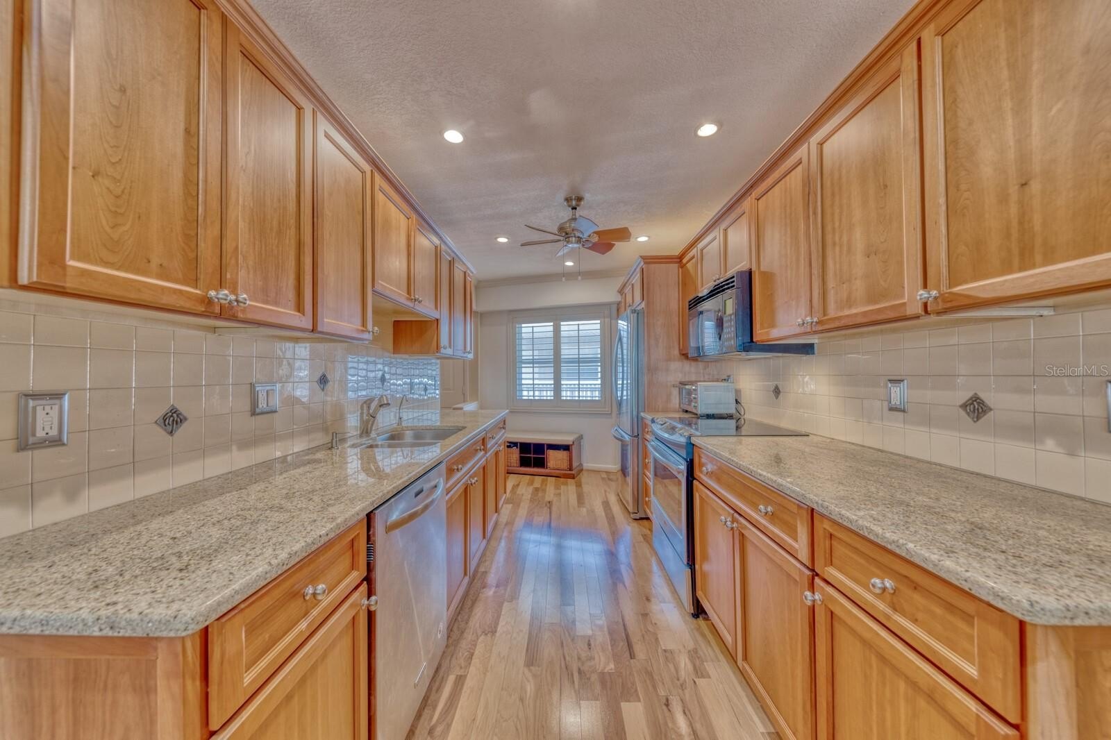 BELLEAIR BEACH, Florida, 33786, United States, 2 Bedrooms Bedrooms, ,2 BathroomsBathrooms,Residential,For Sale,1869457
