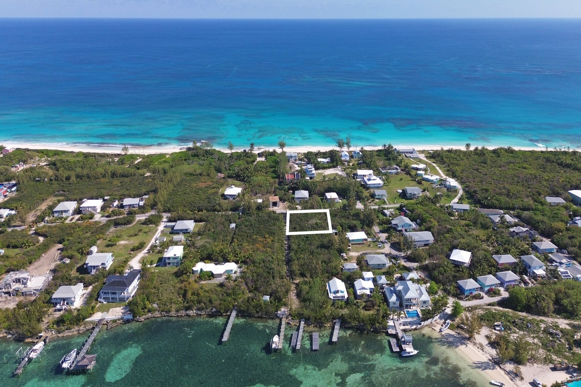  Elevated Water View Lot - 物件實景