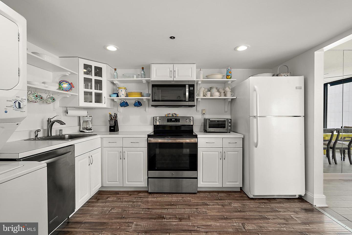 Ocean City, Maryland, 21842, United States, 2 Bedrooms Bedrooms, ,2 BathroomsBathrooms,Residential,For Sale,1957102