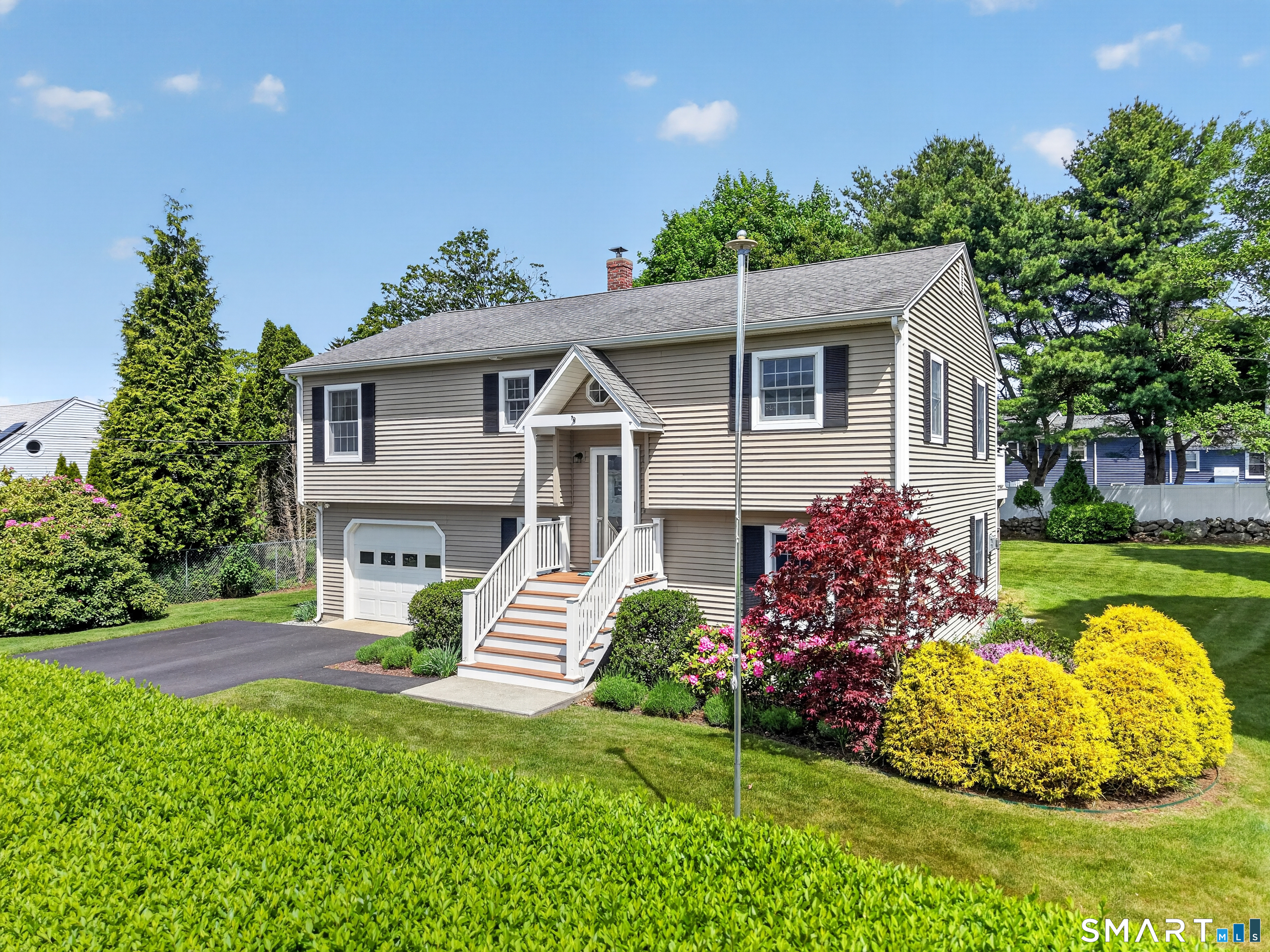 Mystic, Connecticut, 06355, United States, 4 Bedrooms Bedrooms, ,Residential,For Sale,2049370