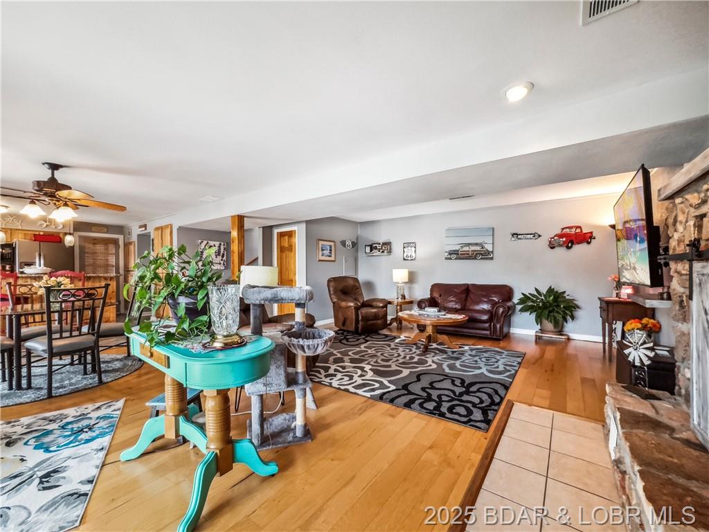 Camdenton, Missouri, 65020, United States, 3 Bedrooms Bedrooms, ,3 BathroomsBathrooms,Residential,For Sale,1849763
