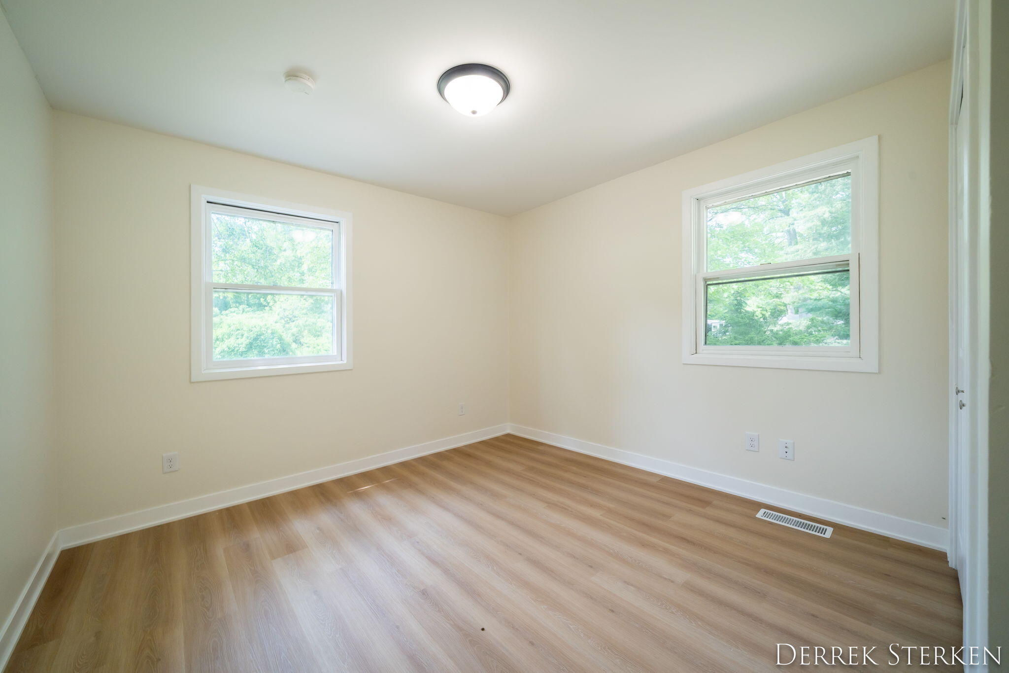 Saugatuck, Michigan, 49453, United States, 3 Bedrooms Bedrooms, ,2 BathroomsBathrooms,Residential,For Sale,1970300