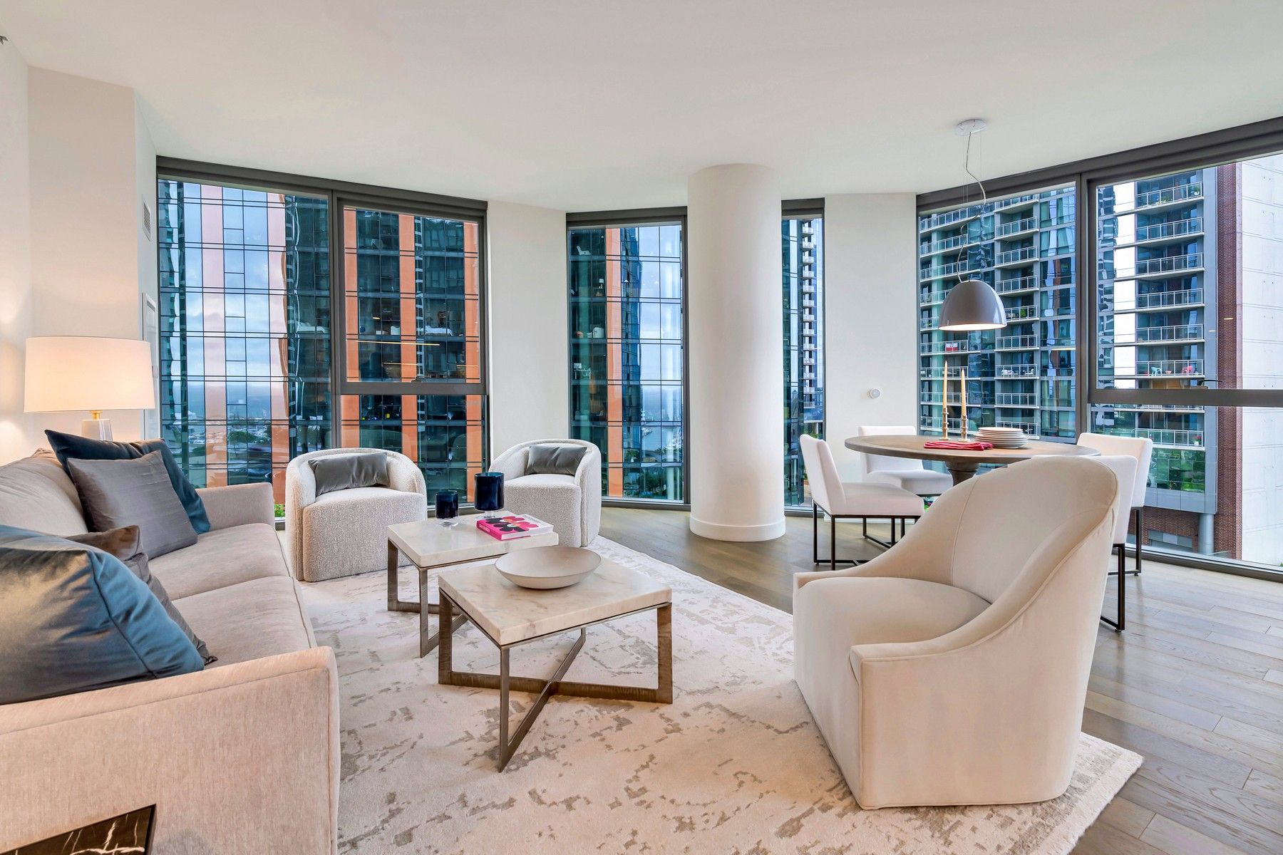  Experience Luxury Resort-Style Lakefront Living at Cirrus - 物件實景