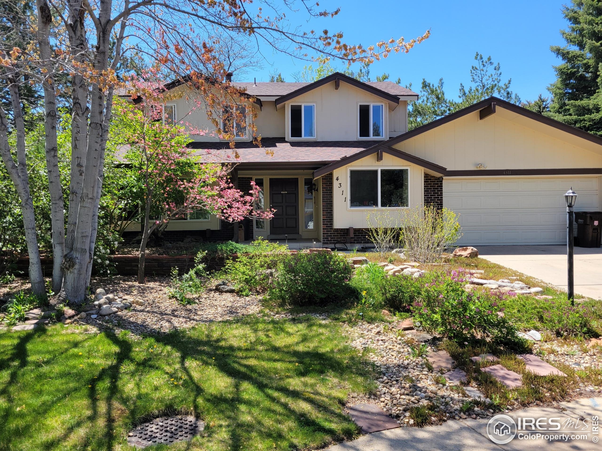Boulder, Colorado, 80301, United States, 4 Bedrooms Bedrooms, ,3 BathroomsBathrooms,Residential,For Sale,1903516