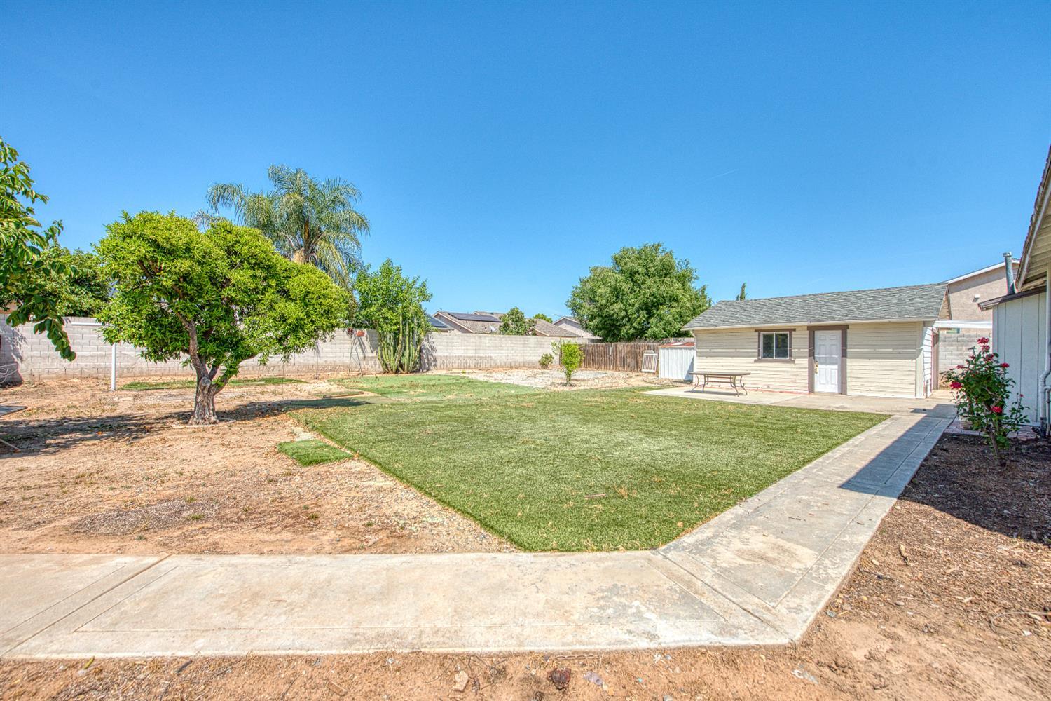 Fresno, California, 93722, United States, 3 Bedrooms Bedrooms, ,2 BathroomsBathrooms,Residential,For Sale,2039755