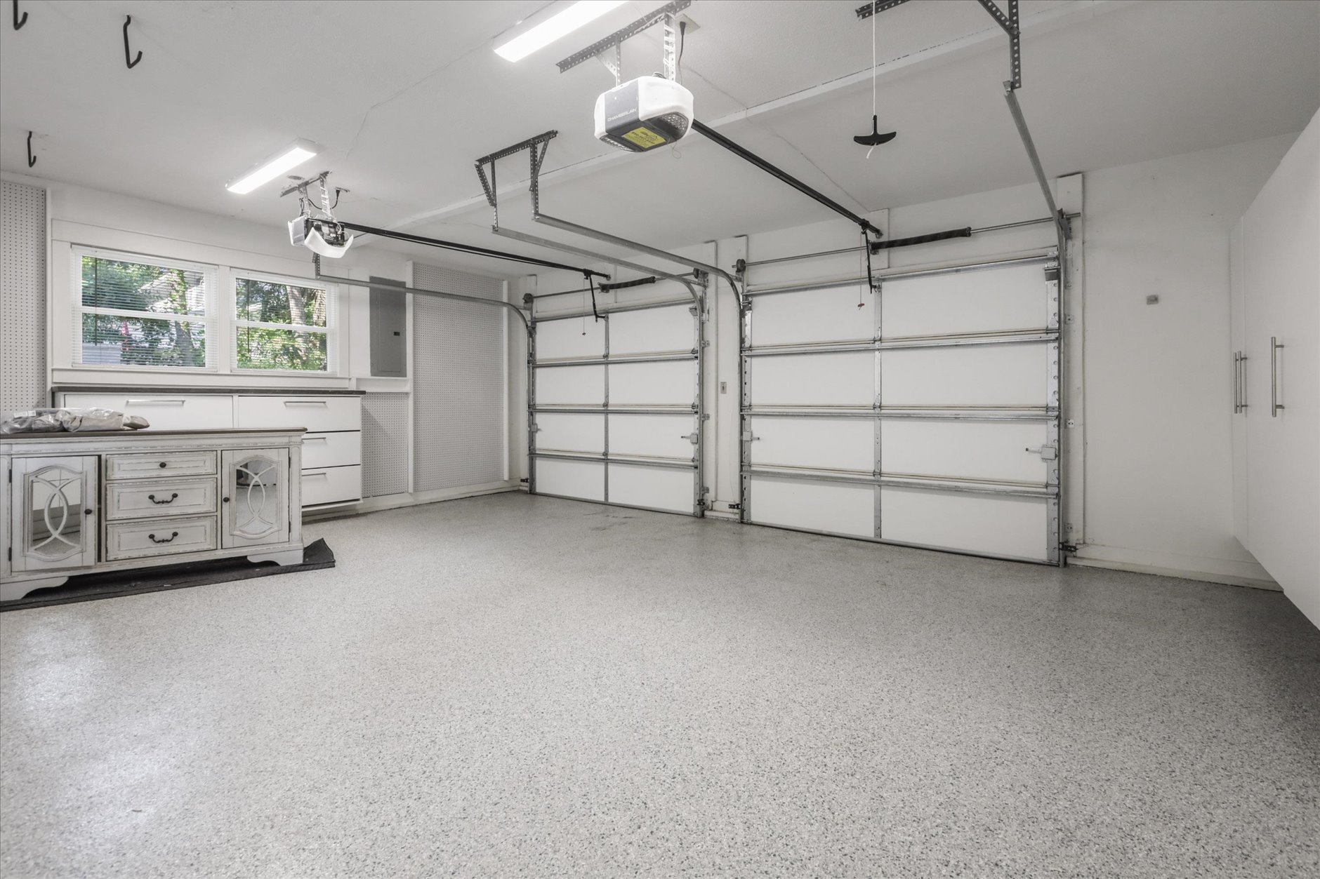 Tallahassee, Florida, 32308, United States, 4 Bedrooms Bedrooms, ,3 BathroomsBathrooms,Residential,For Sale,2012619