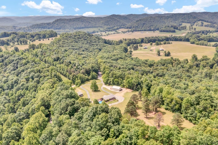 Vanceburg, Kentucky, 41179, United States, 4 Bedrooms Bedrooms, ,2 BathroomsBathrooms,Residential,For Sale,1984182