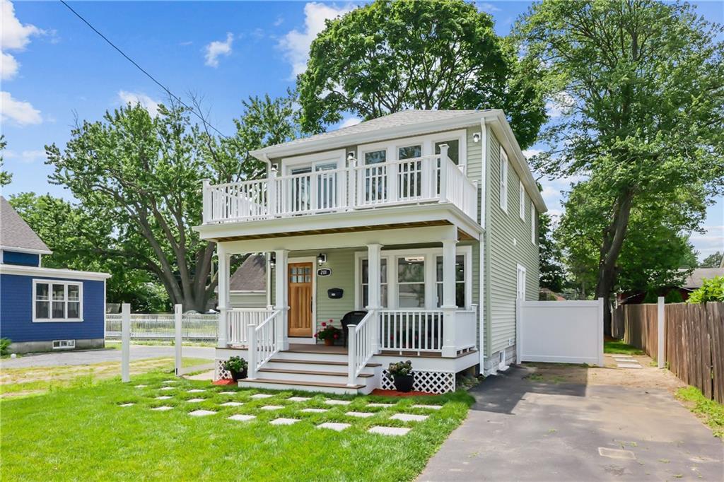 Warwick, Rhode Island, 02889, United States, 3 Bedrooms Bedrooms, ,2 BathroomsBathrooms,Residential,For Sale,1937520