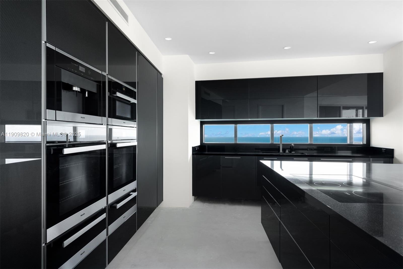 Sunny Isles Beach, Florida, 33160, United States, 4 Bedrooms Bedrooms, ,5 BathroomsBathrooms,Residential,For Sale,1989391