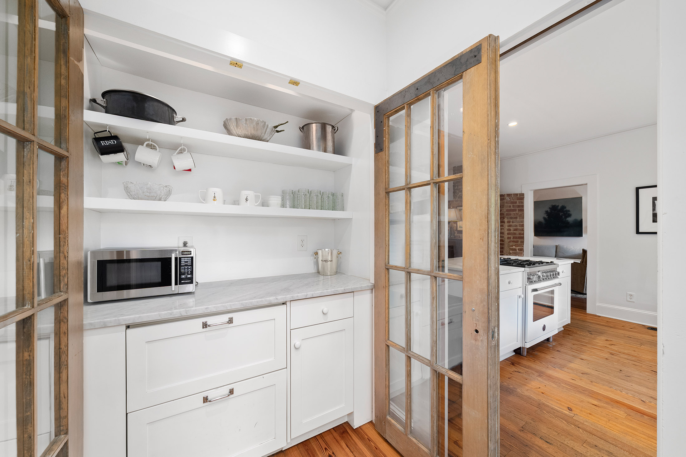 Captivating 1920s Farmhouse in Berkeley Park - 物件實景