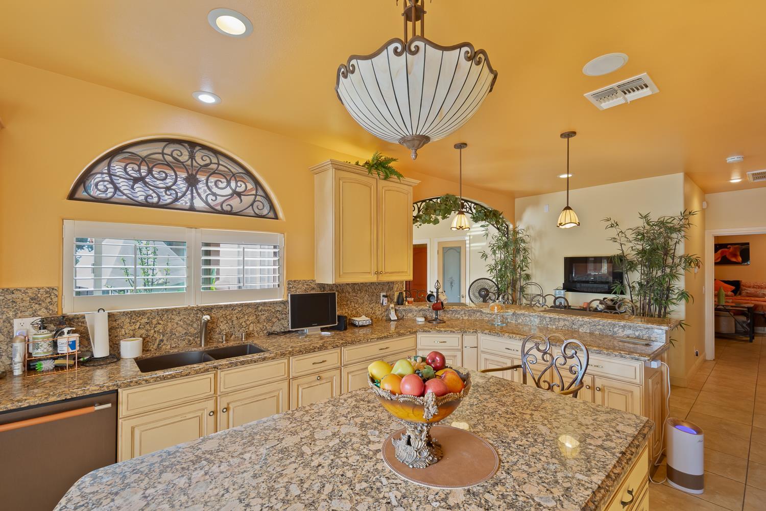 Chowchilla, California, 93610, United States, 3 Bedrooms Bedrooms, ,3 BathroomsBathrooms,Residential,For Sale,2001556