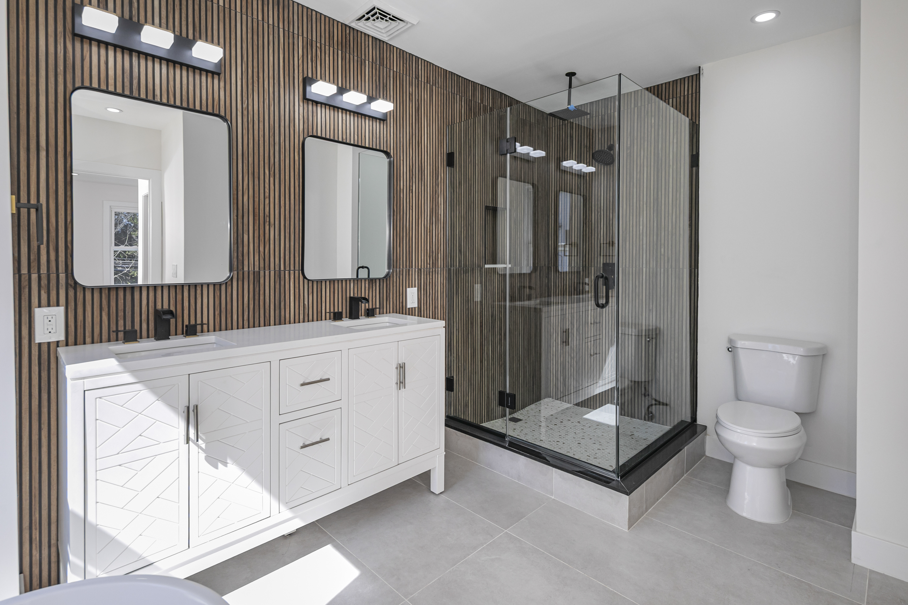  Historic Details to Modern Finishes - The Best of Both on a Double Lot - 物件實景