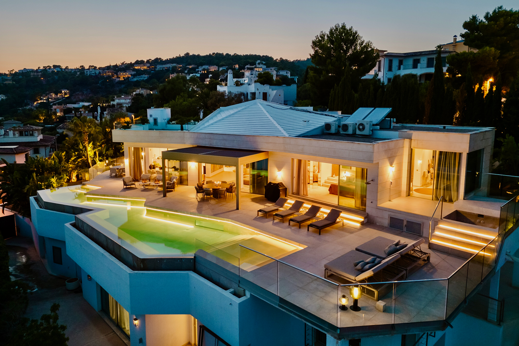  Modern-style villa with sea views in Port d