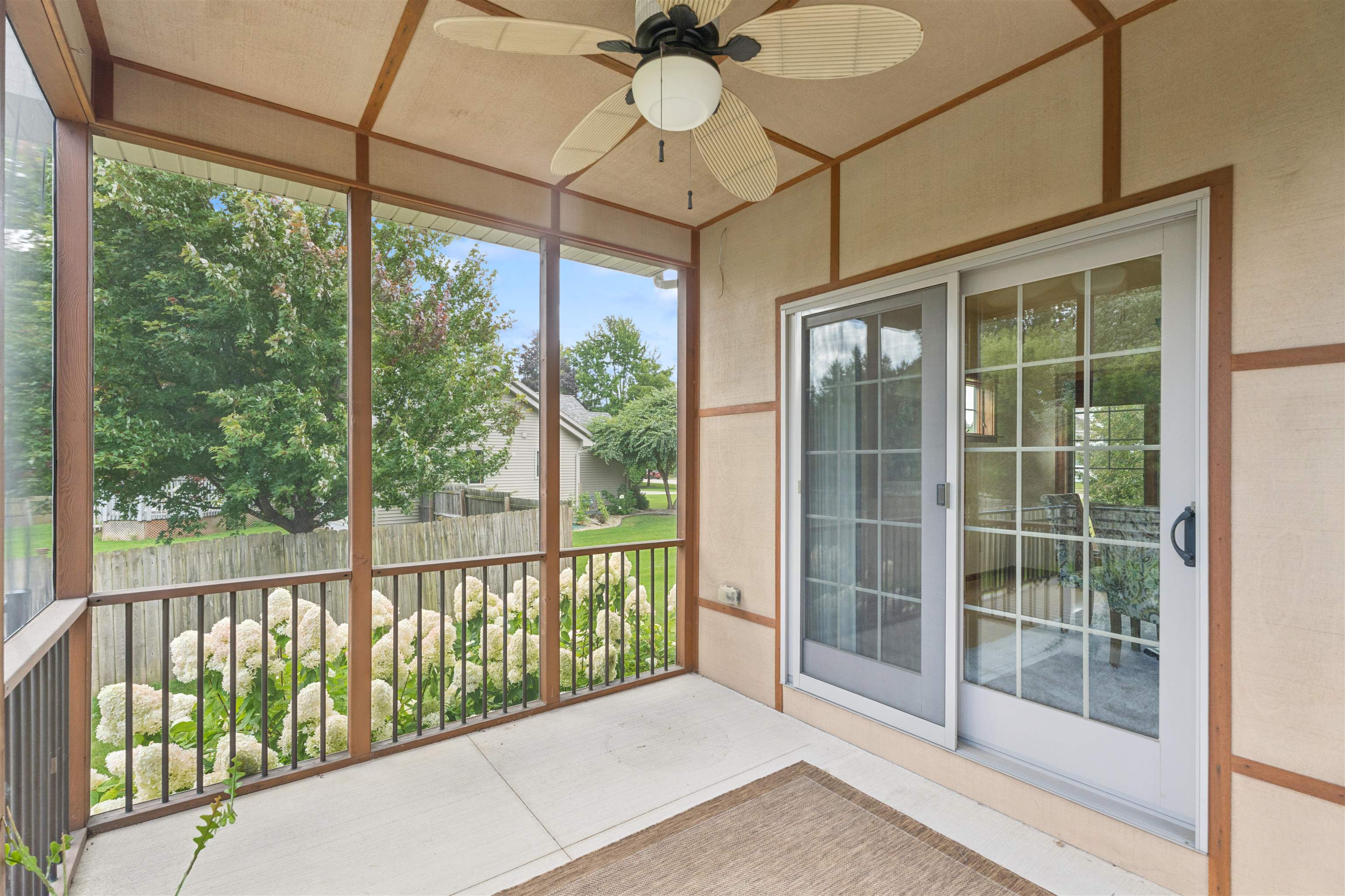APPLETON, Wisconsin, 54913, United States, 4 Bedrooms Bedrooms, ,4 BathroomsBathrooms,Residential,For Sale,1942240