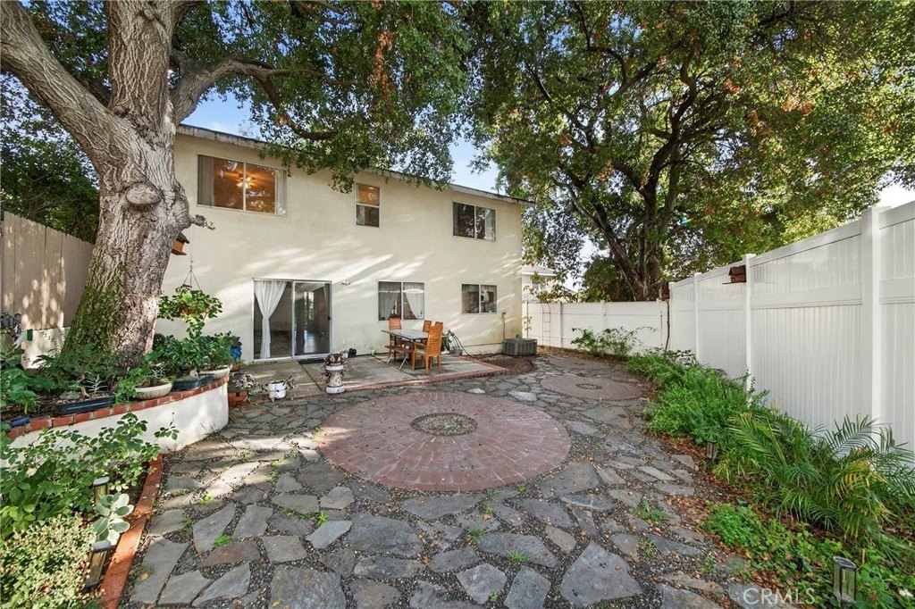 La Crescenta, California, 91214, United States, 4 Bedrooms Bedrooms, ,3 BathroomsBathrooms,Residential,For Sale,1997166